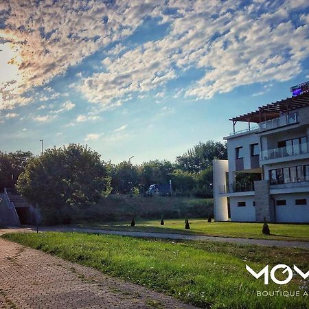 Moment Apartments Szolnok Ngoại thất bức ảnh