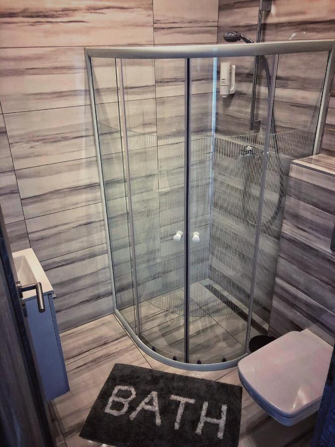 Moment Apartments Szolnok Ngoại thất bức ảnh