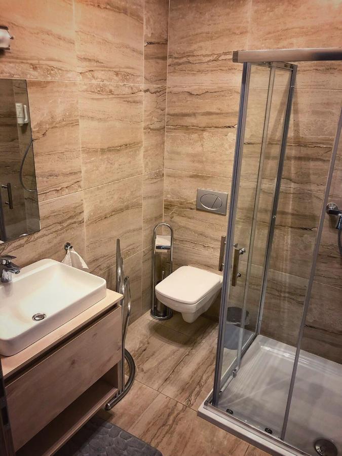 Moment Apartments Szolnok Ngoại thất bức ảnh